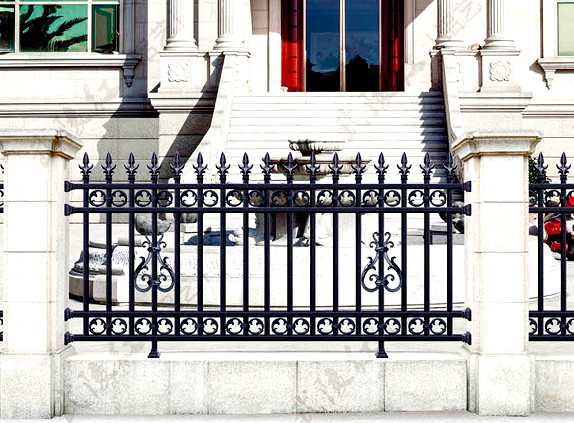 Aluminum Privacy Fence.jpg